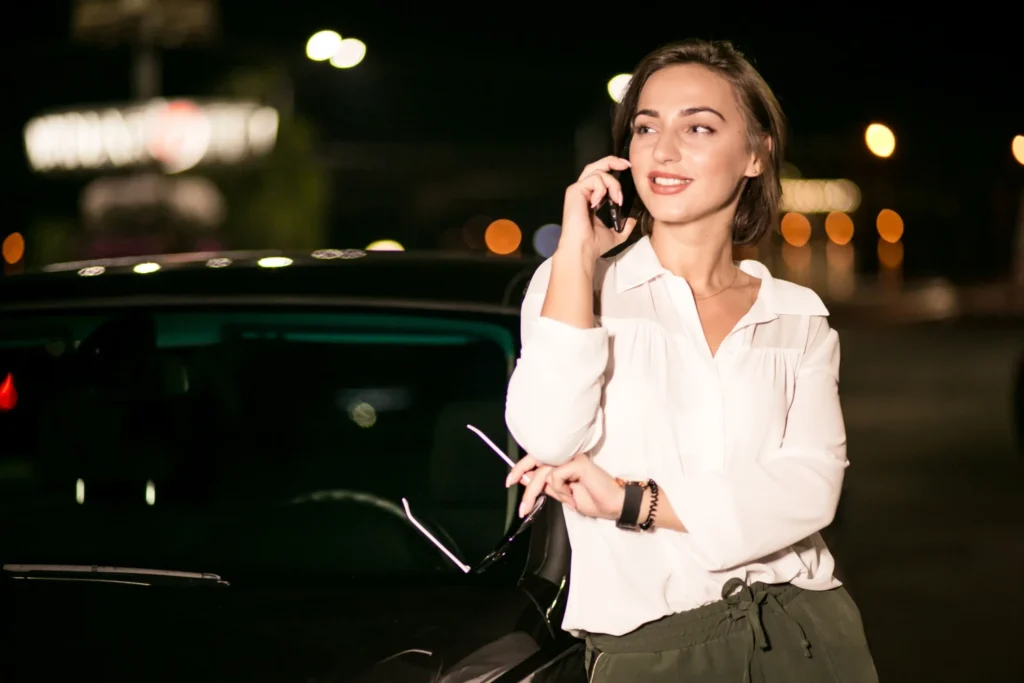 donna taxi notturno scaled scaled